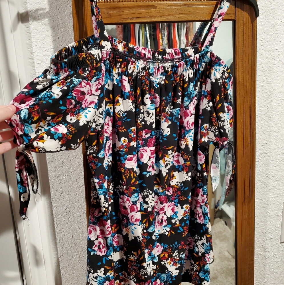 Women's open shoulder blouse